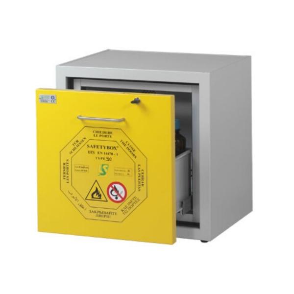 Безопасный шкаф для возгораемых веществ Safetybox AC 600/50 CM D